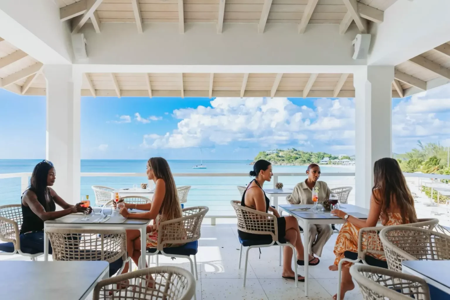 Tamarind-Hills-Restaurant-Pool-Staged-Photograph-094-scaled-1-2048x1366